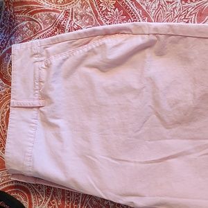 Kim Rogers Shorts. Size 18. 4 pockets. Soft fabric.delicate pink